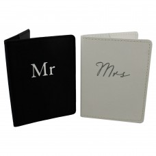 Amore Set of 2 Passport Holders Black & White - 'Mr & Mrs'